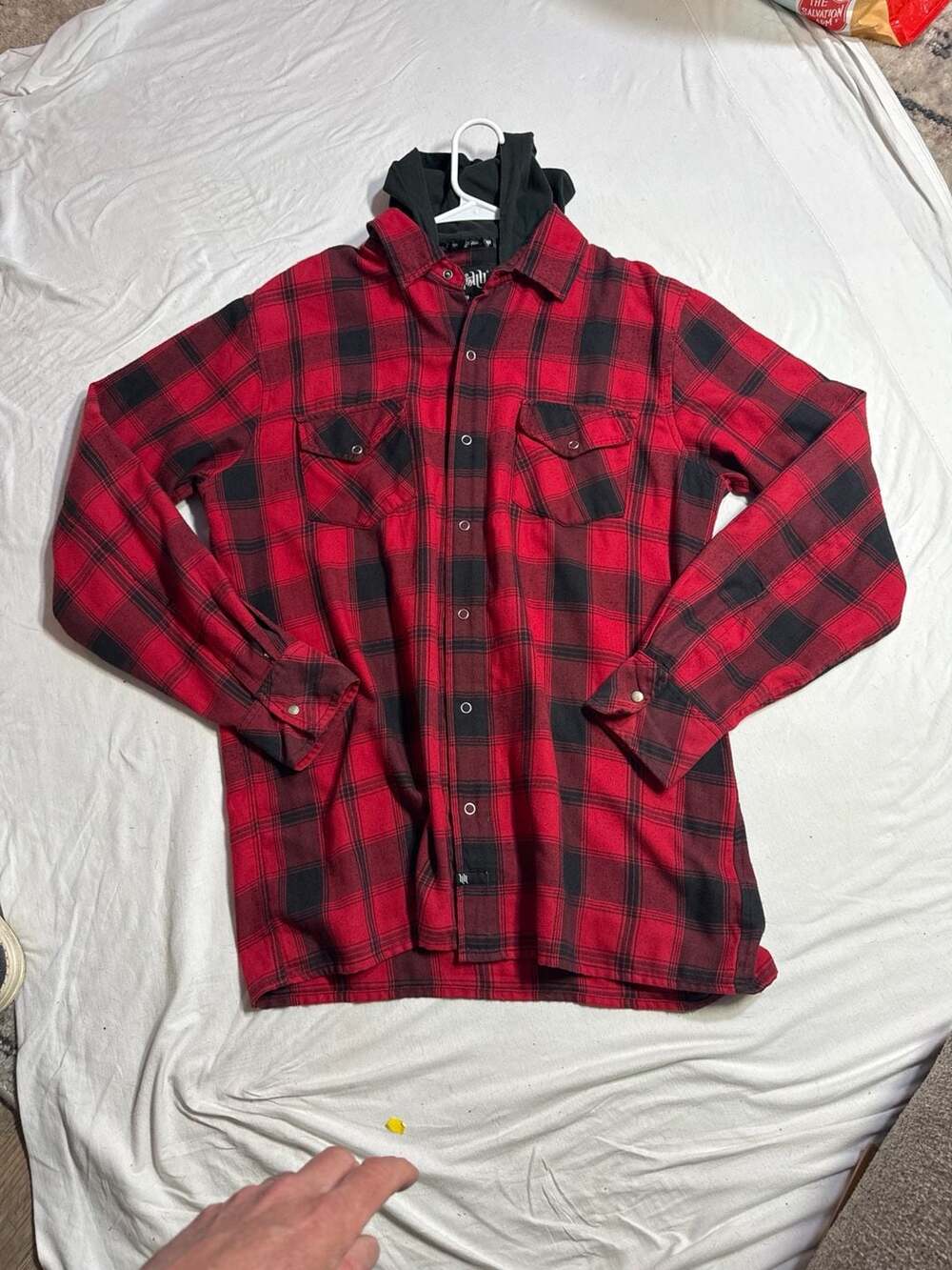 Hart and Huntington Red and Black Plaid Hooded Flannel Shirt Size Large